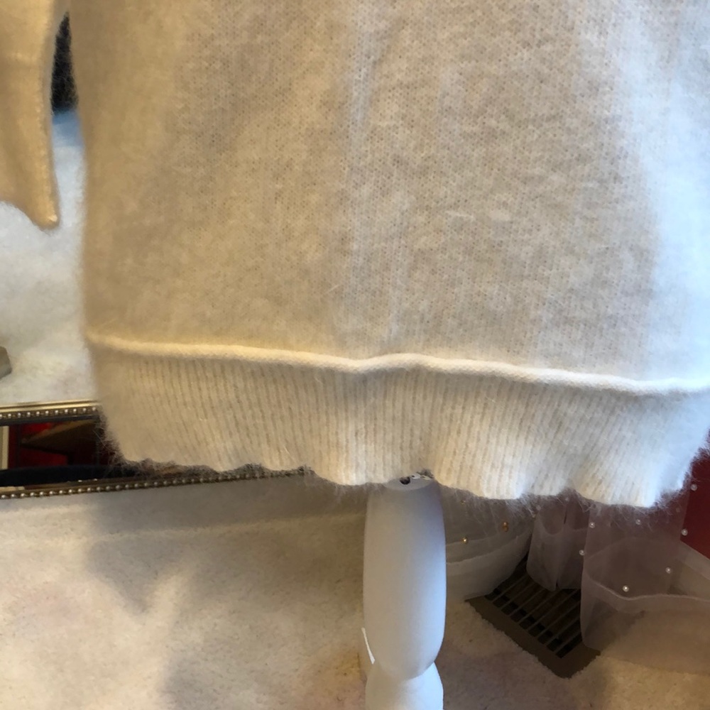 Sweater - Picture 5 of 6